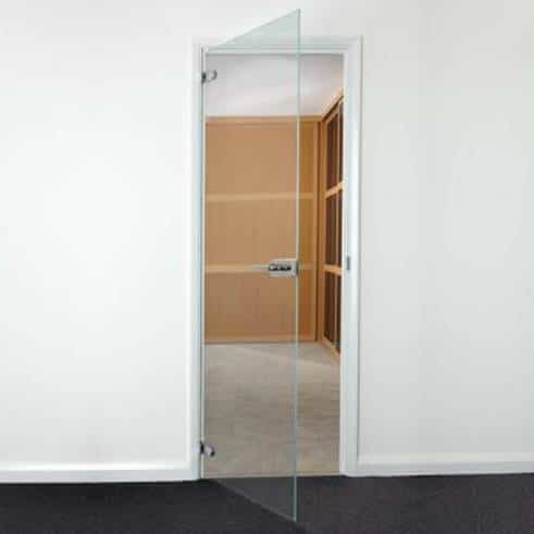 Glass doors and partitions 7