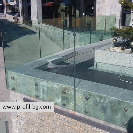 Glass railings & balustrades 34