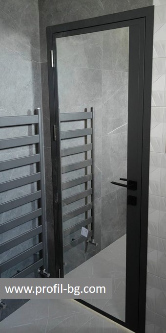 Алуминиева врата за баня с декоративна MDF каса и обличане от вън - Двулицева за баня 4